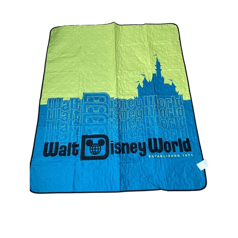 Disney Parks Walt Disney World Retro Throw Picnic / Beach Blanket 50x60 NWOT